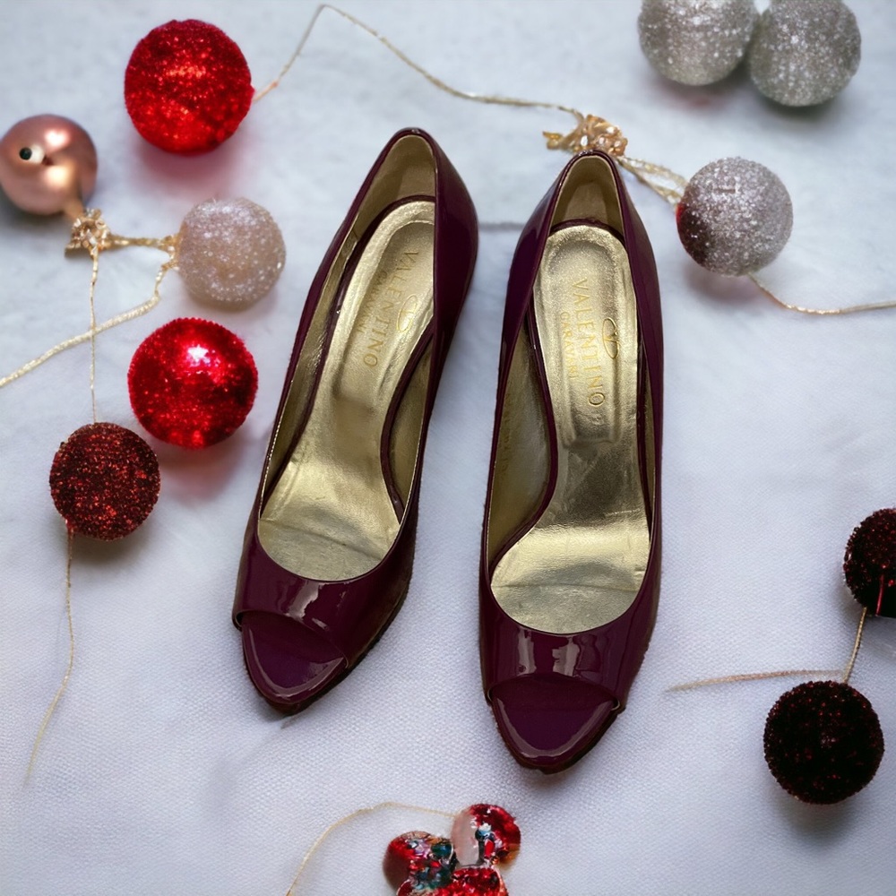 Authentic Valentino pump